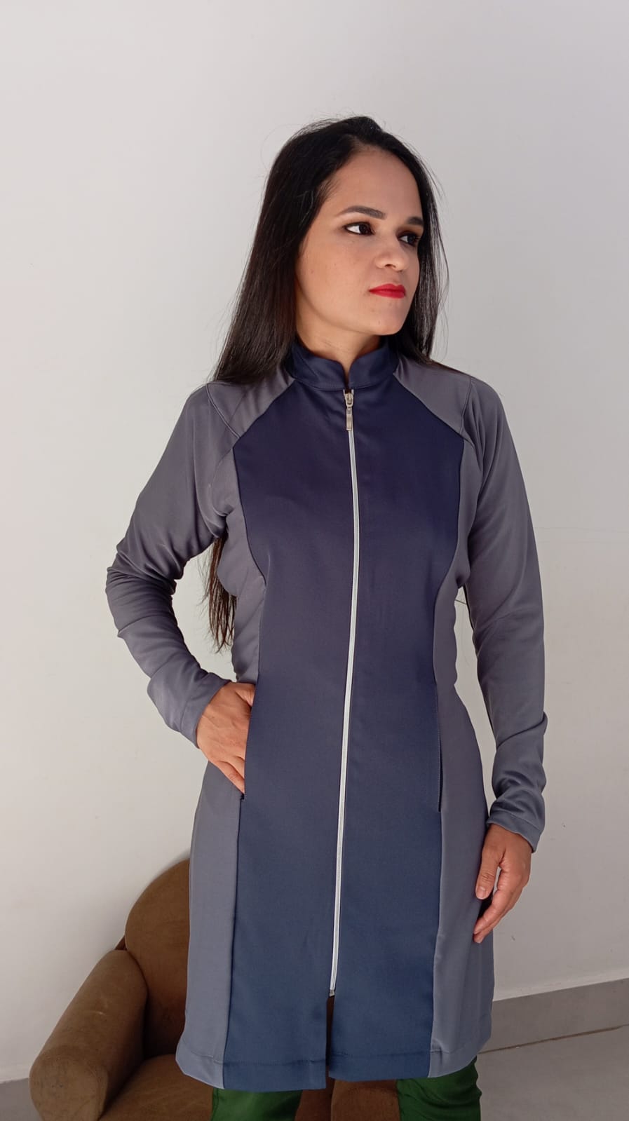Jaleco Flex Azul Marinho Ebes – Gola Padre, Malha Flexível, Gabardine Premium, Tamanhos PP ao Plus Size