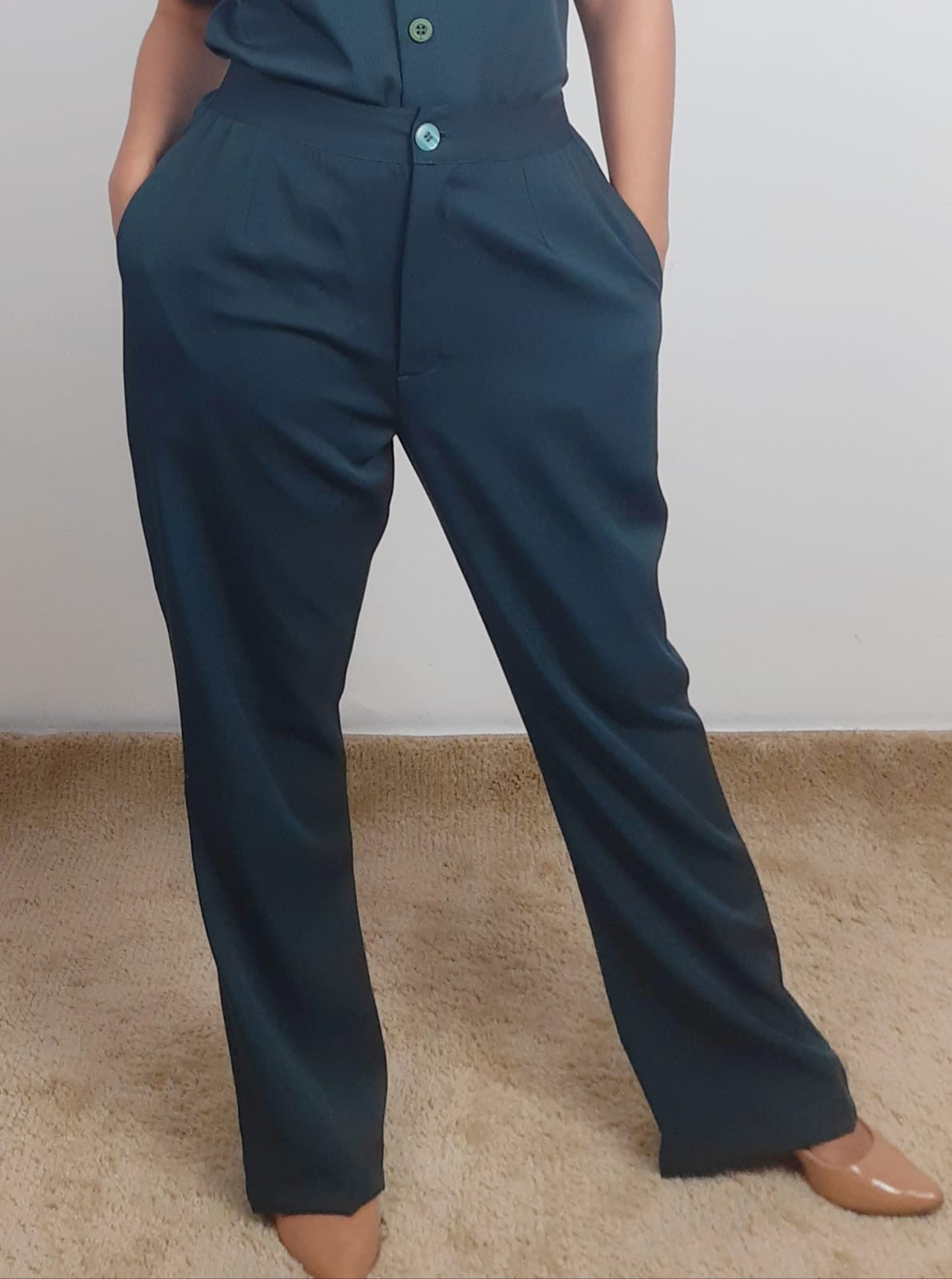 Calça Scrub Feminina Pantalona – Cós Meio Elástico | Ebes Jalecos – Gabardine Premium do PP ao Plus Size