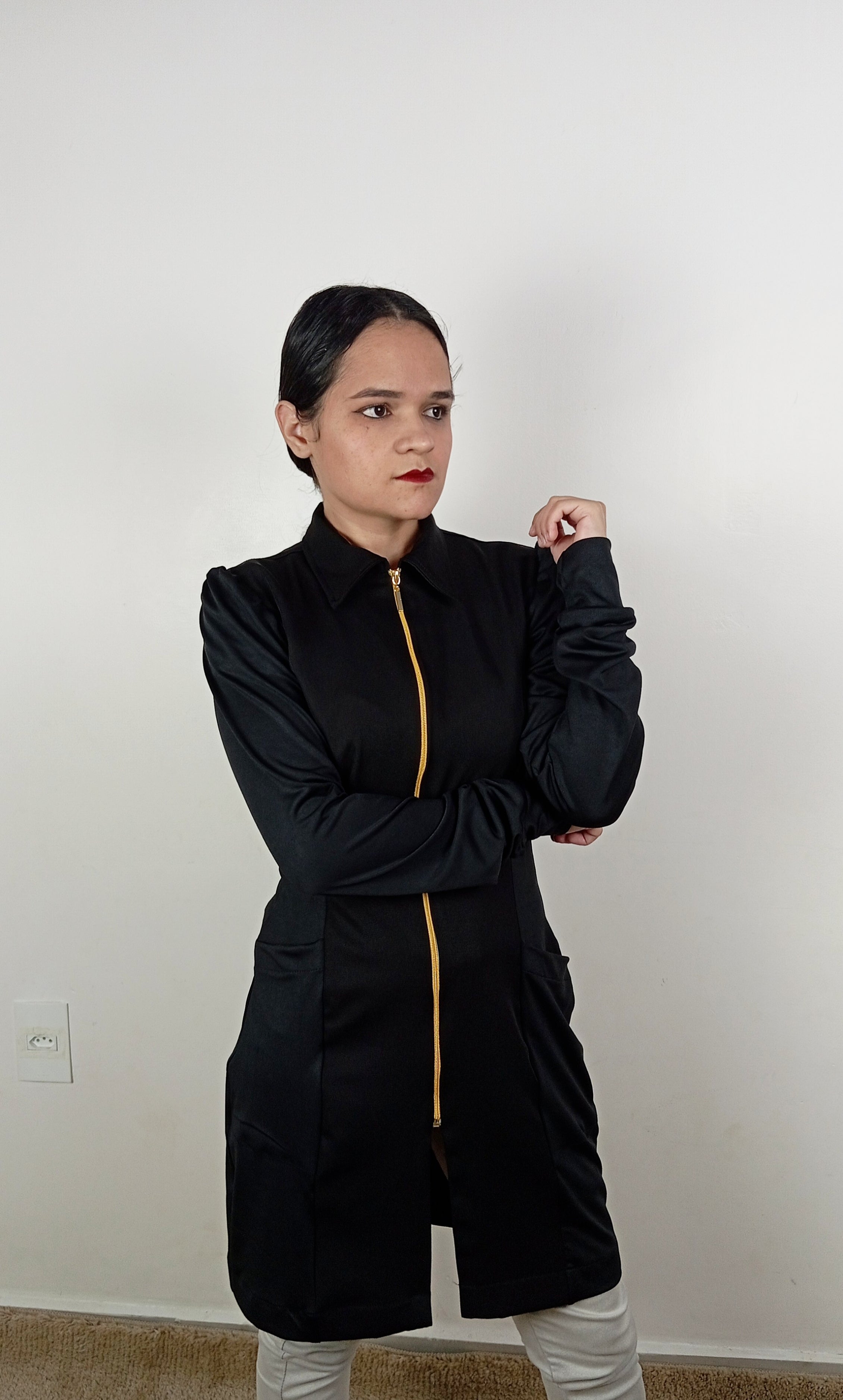 Jaleco Julia Preto Feminino Ebes Jalecos – Acinturado, Gabardine Premium, Malha Flex nas Laterais