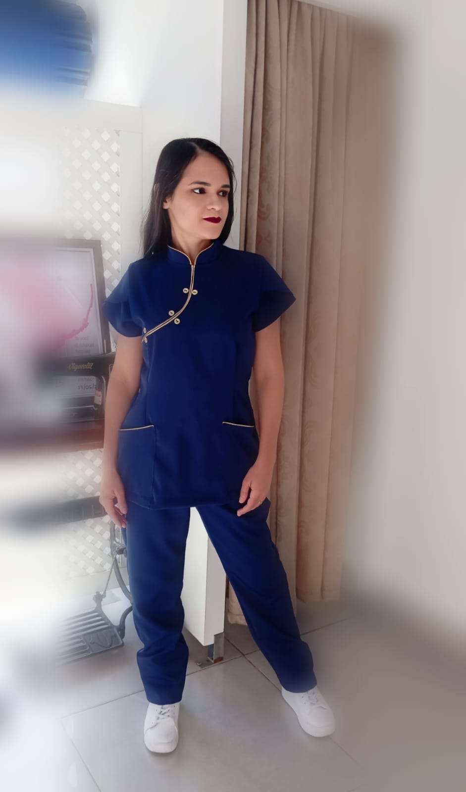 Scrub Oriental (Blusa + Calça) Feminino Azul Marinho com Viés Dourado