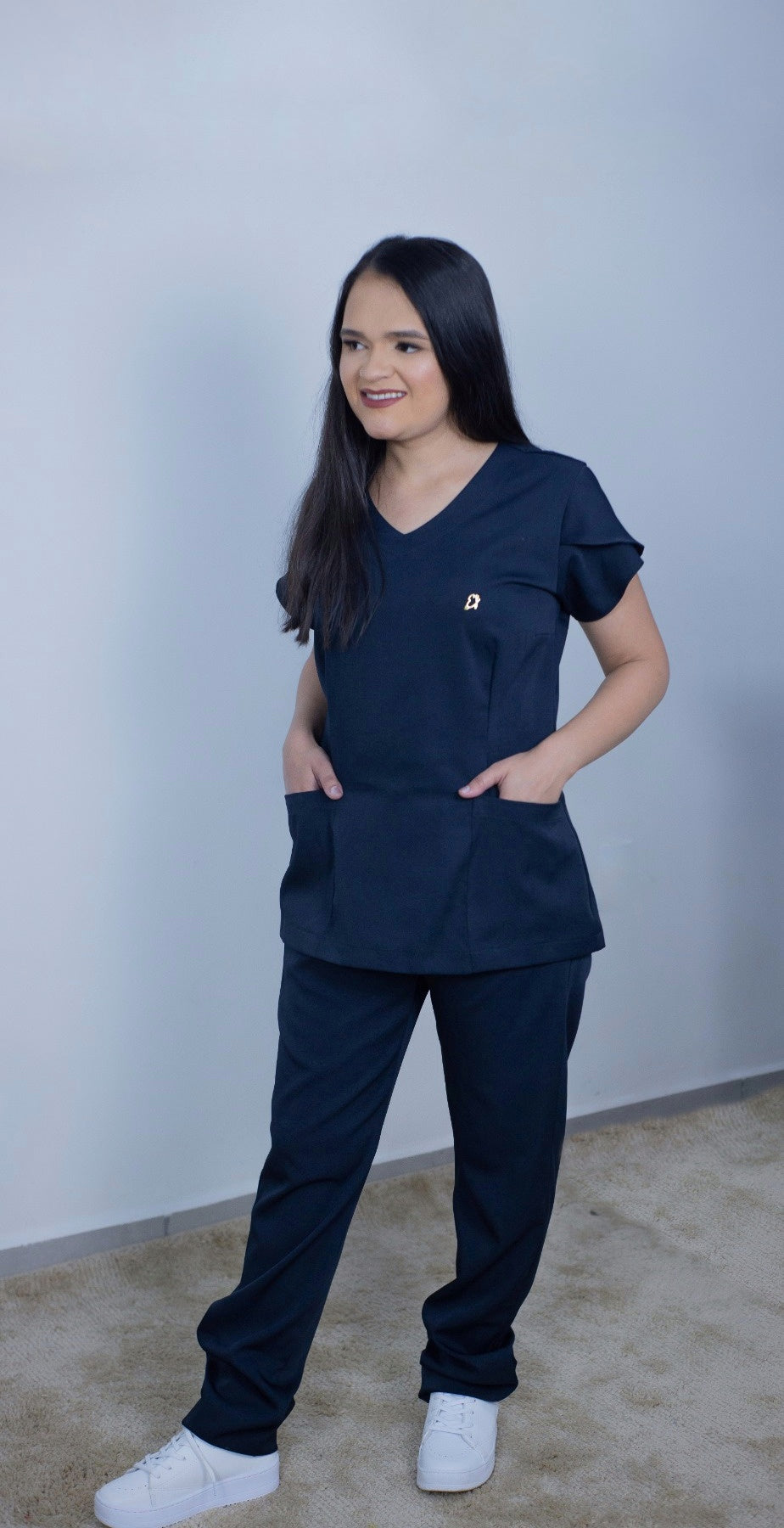 Scrub Pétala Feminino Gola V Gabardine – Ebes Jalecos | Do PP ao Plus Size
